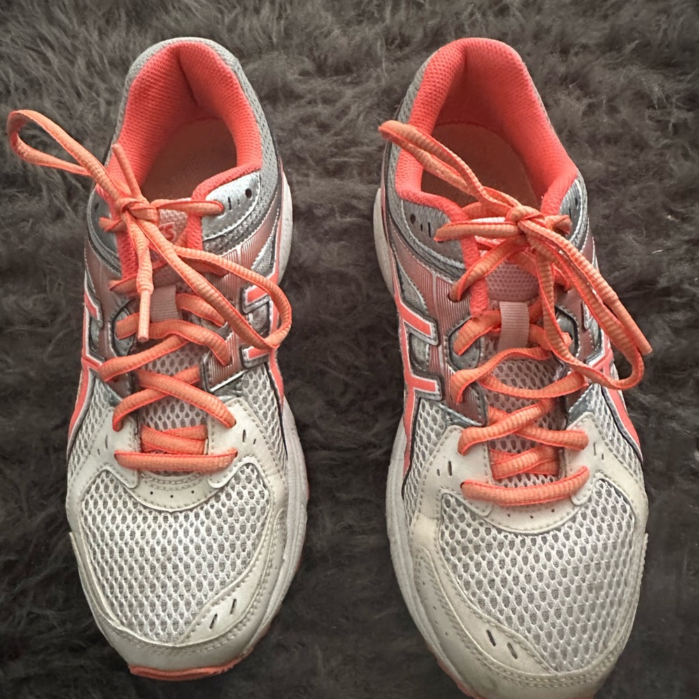 Women's Athletic Shoes in Silver and Orange